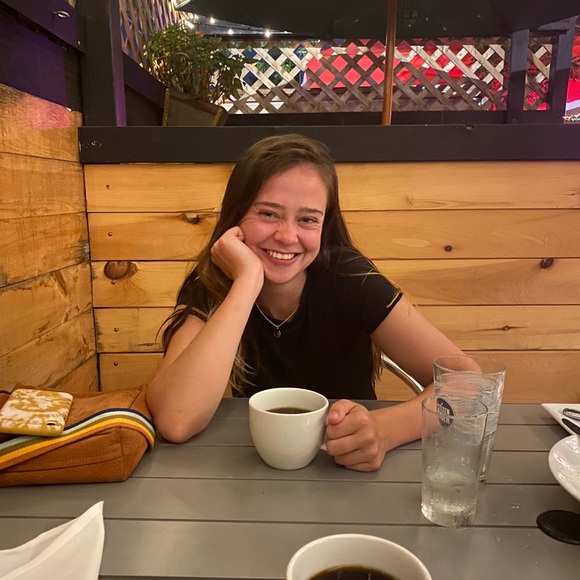 Meet your Posher, Allison - Picture 1 of 1